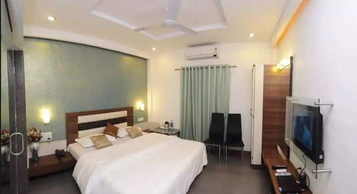 Shanti's Hotel Surbhi, Mahabaleshwar 5